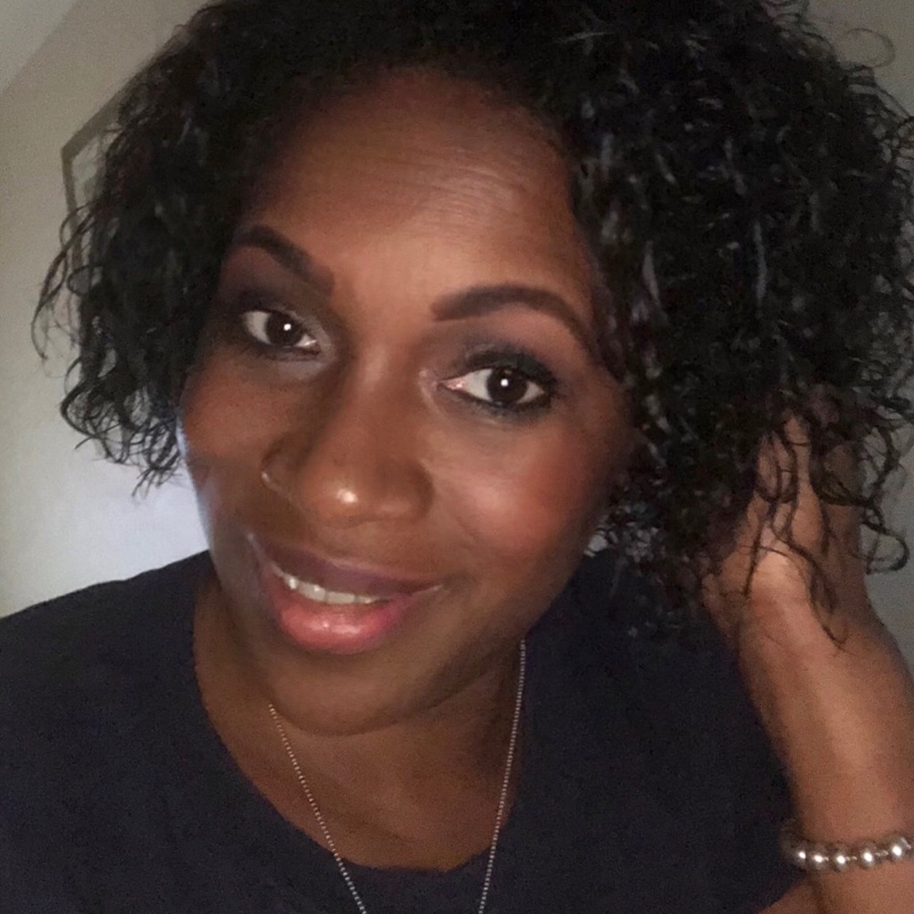 Meet your Posher, Ligia celia